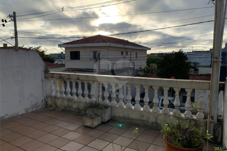 Sobrado à venda com 3 quartos, sendo 1 suíte, em Vila do Castelo, São Paulo, SP