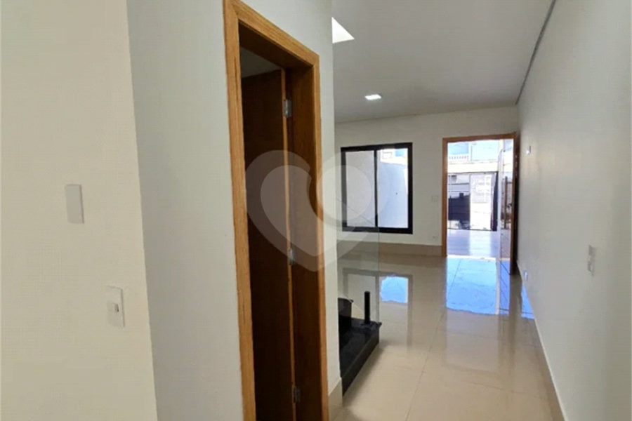 Sobrado à venda com 3 quartos, sendo 1 suíte, em Jardim Maristela, São Paulo, SP