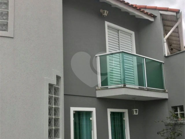 Sobrado à venda com 3 quartos, sendo 1 suíte,  em Tremembé, São Paulo, SP