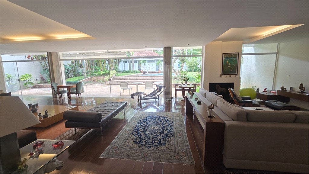 Casa à venda com 4 suítes em Santo Amaro, São Paulo, SP