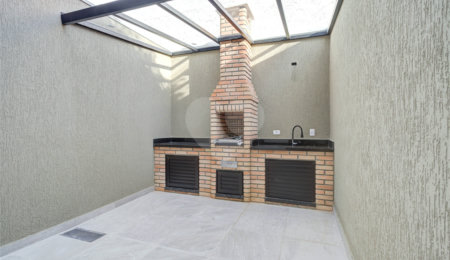 Sobrado à venda com 3 quartos, sendo 1 suíte,  em Alto da Boa Vista, São Paulo, SP