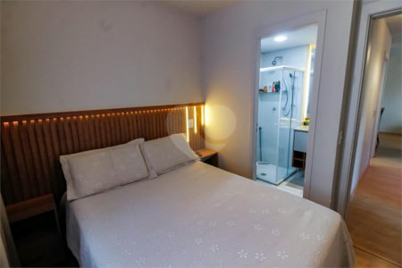 Apartamento à venda com 2 quartos, sendo 1 suíte, em Parque Reboucas, São Paulo, SP