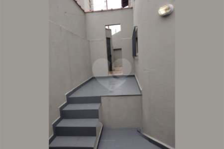 Sobrado à venda com 3 quartos, sendo 1 suíte,  no Centro, Mogi das Cruzes, SP