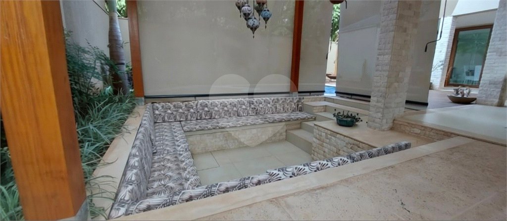 Casa à venda com 5 quartos, sendo 4 suítes, no condomínio Portal dos Oitis, Araraquara - SP