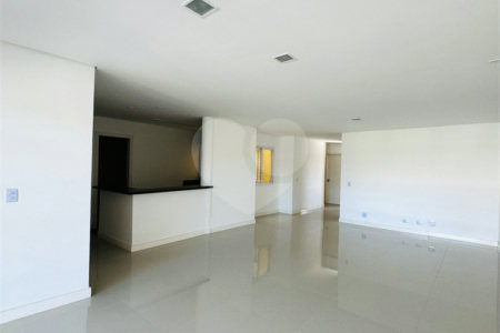 Apartamento à venda com 3 quartos, sendo 1 suíte, em Baeta Neves, São Bernardo do Campo, SP