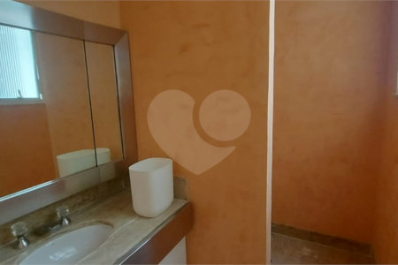 Apartamento à venda com 4 quartos, sendo 1 suíte,  em Laranjeiras, Rio de Janeiro, RJ