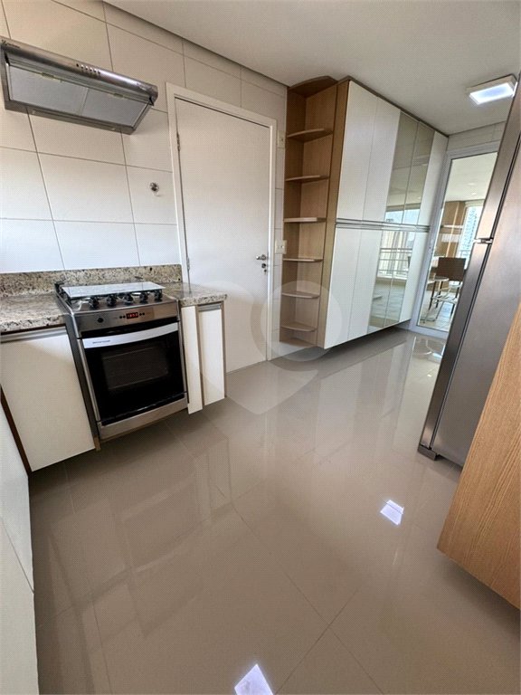 Apartamento para alugar com 4 quartos, sendo 3 suítes,  em Vila Gomes Cardim, São Paulo, SP