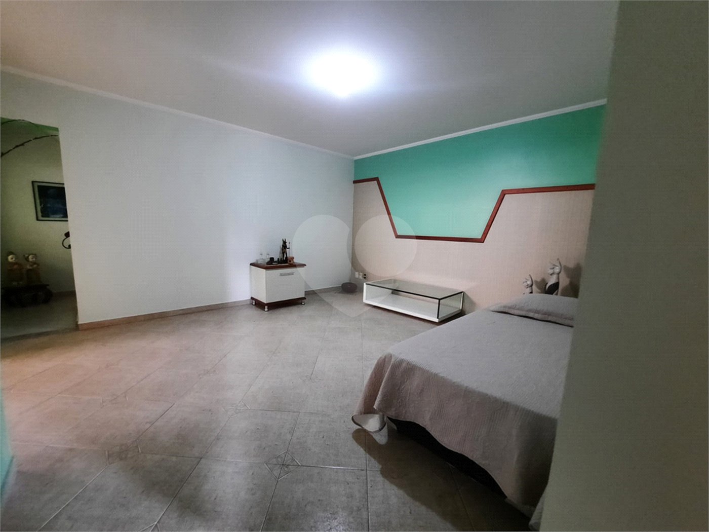 Sobrado à venda com 4 quartos, sendo 3 suítes, em Região Central, Caieiras, SP