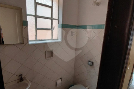 Sobrado à venda com 3 quartos em Vila Gumercindo, São Paulo, SP