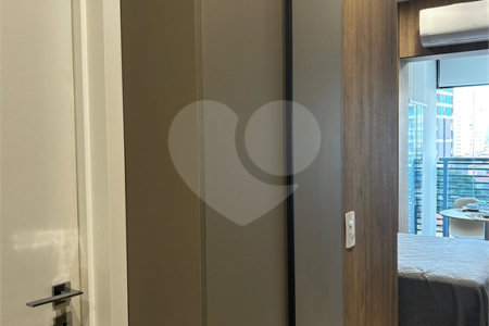 Apartamento à venda com 1 quarto em Jardim das Acácias, São Paulo, SP