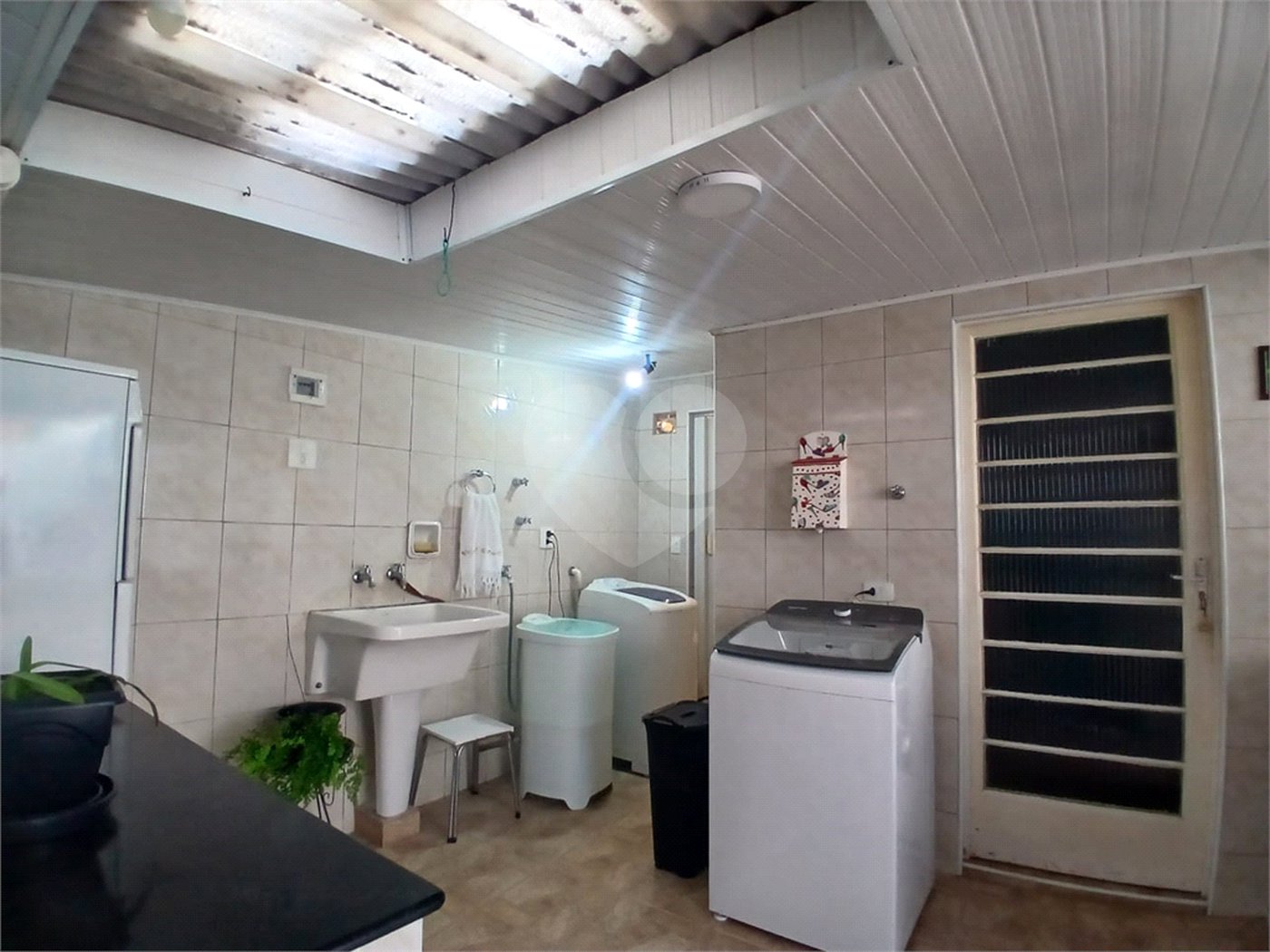 Casa à venda com 3 quartos, sendo 1 suíte,  em Esplanada Mendes Moraes, São Roque, SP