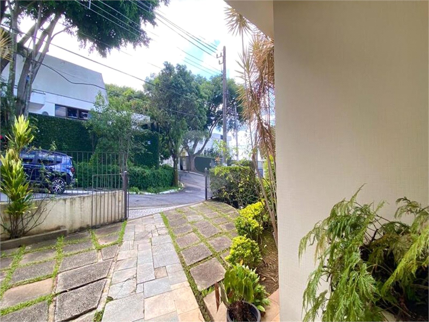 Sobrado à venda com 4 quartos, sendo 1 suíte,  em Jardim São Bento, São Paulo, SP