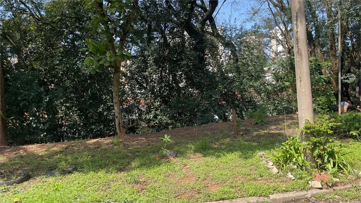 Terreno à venda em Jardim Rizzo, São Paulo, SP
