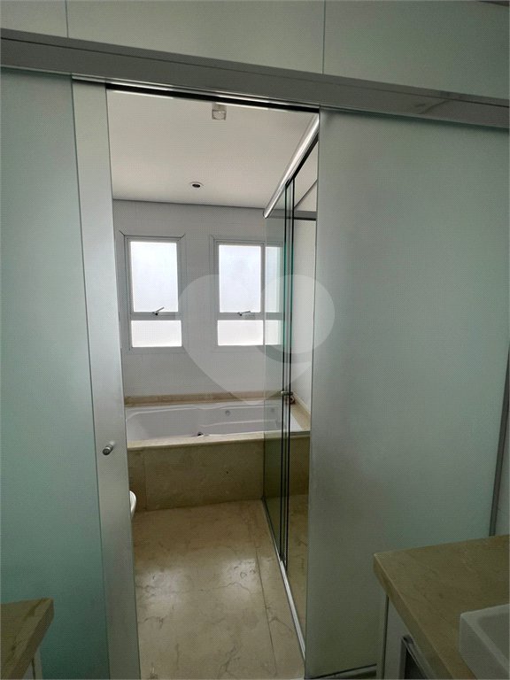 Apartamento à venda com 4 quartos, sendo 2 suítes,  em Vila Oliveira, Mogi das Cruzes, SP