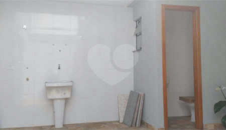 Sobrado à venda com 3 suítes em Dos Casa, São Bernardo do Campo, SP