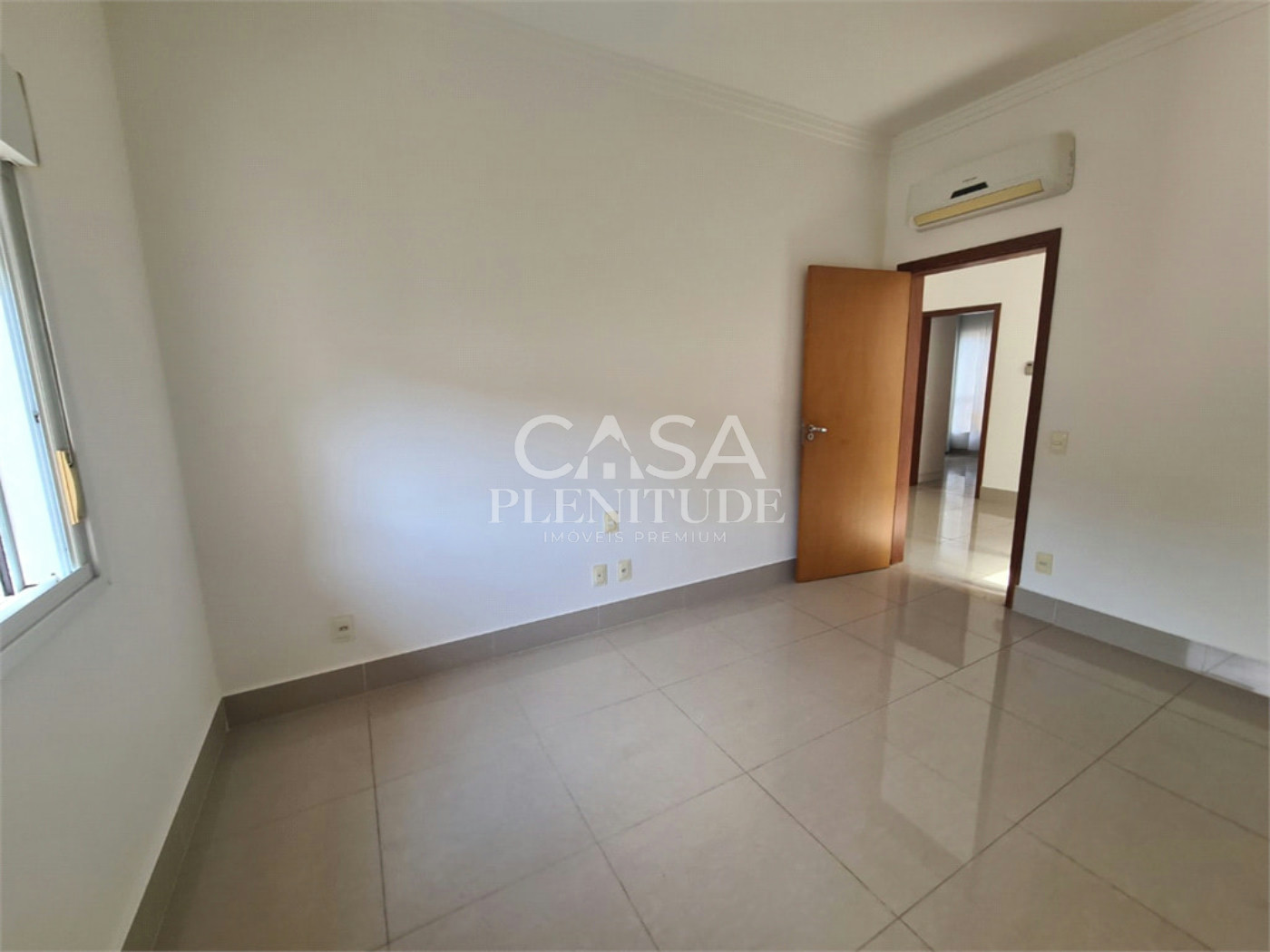 Casa em condomínio à venda com 3 suítes, em Iporanga, Sorocaba, SP