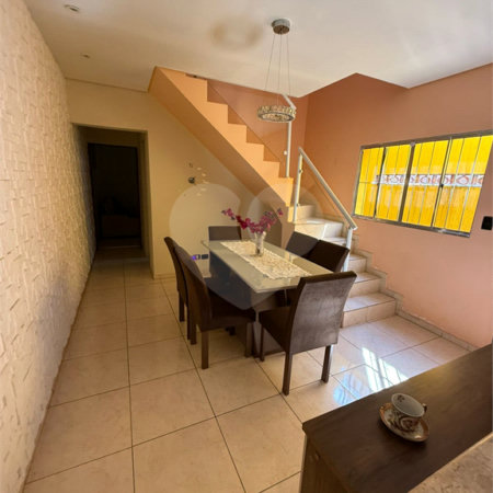 Casa à venda com 3 quartos em Jardim Moraes, Itaquaquecetuba, SP