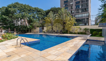 Apartamento à venda com 4 quartos, sendo 1 suíte,  em Vila Romana, São Paulo, SP