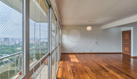 Cobertura à venda com 5 quartos, sendo 2 suítes,  em Alto da Boa Vista, São Paulo, SP