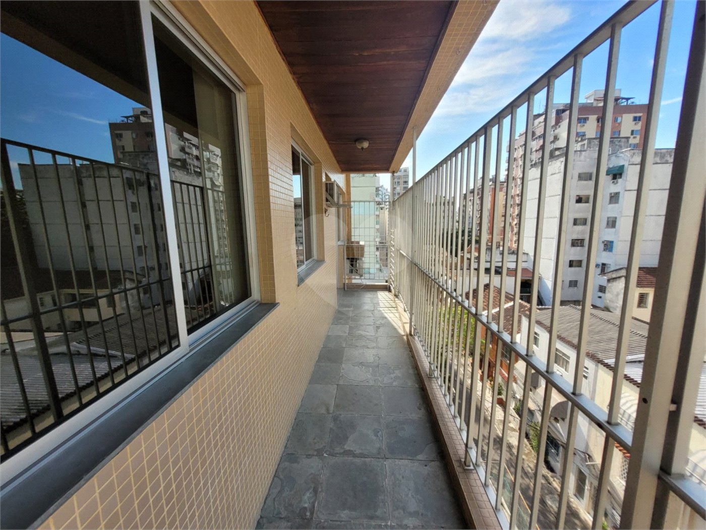 Apartamento à venda com 3 quartos, sendo 1 suíte,  em Tijuca, Rio de Janeiro, RJ