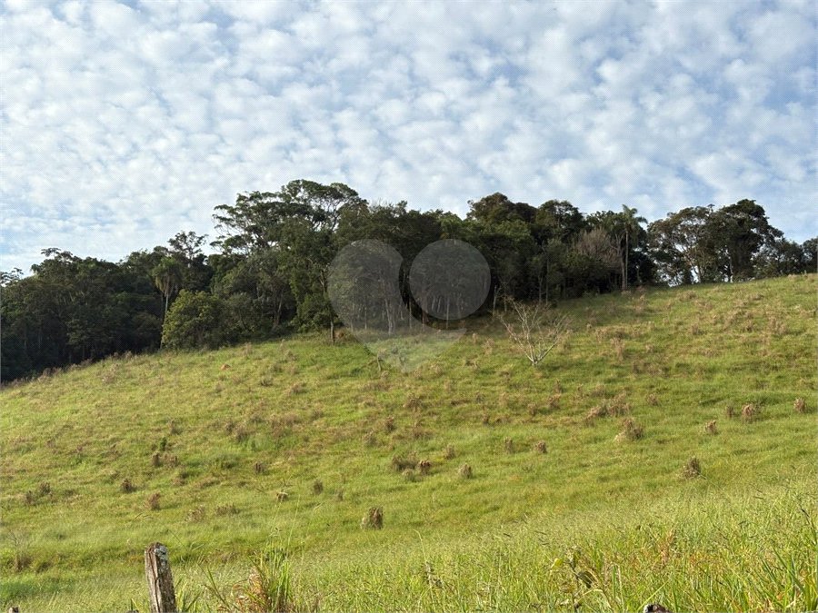 Sítio à venda com 3 quartos, sendo 1 suíte, no Centro, Guararema, SP