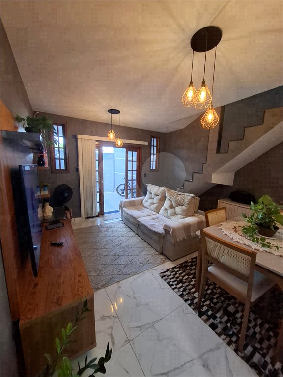 Casa à venda com 2 suítes no condomínio Colina do Mendanha, Rio de Janeiro - RJ