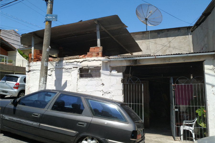 Sobrado à venda com 3 quartos em Chora Menino, São Paulo, SP