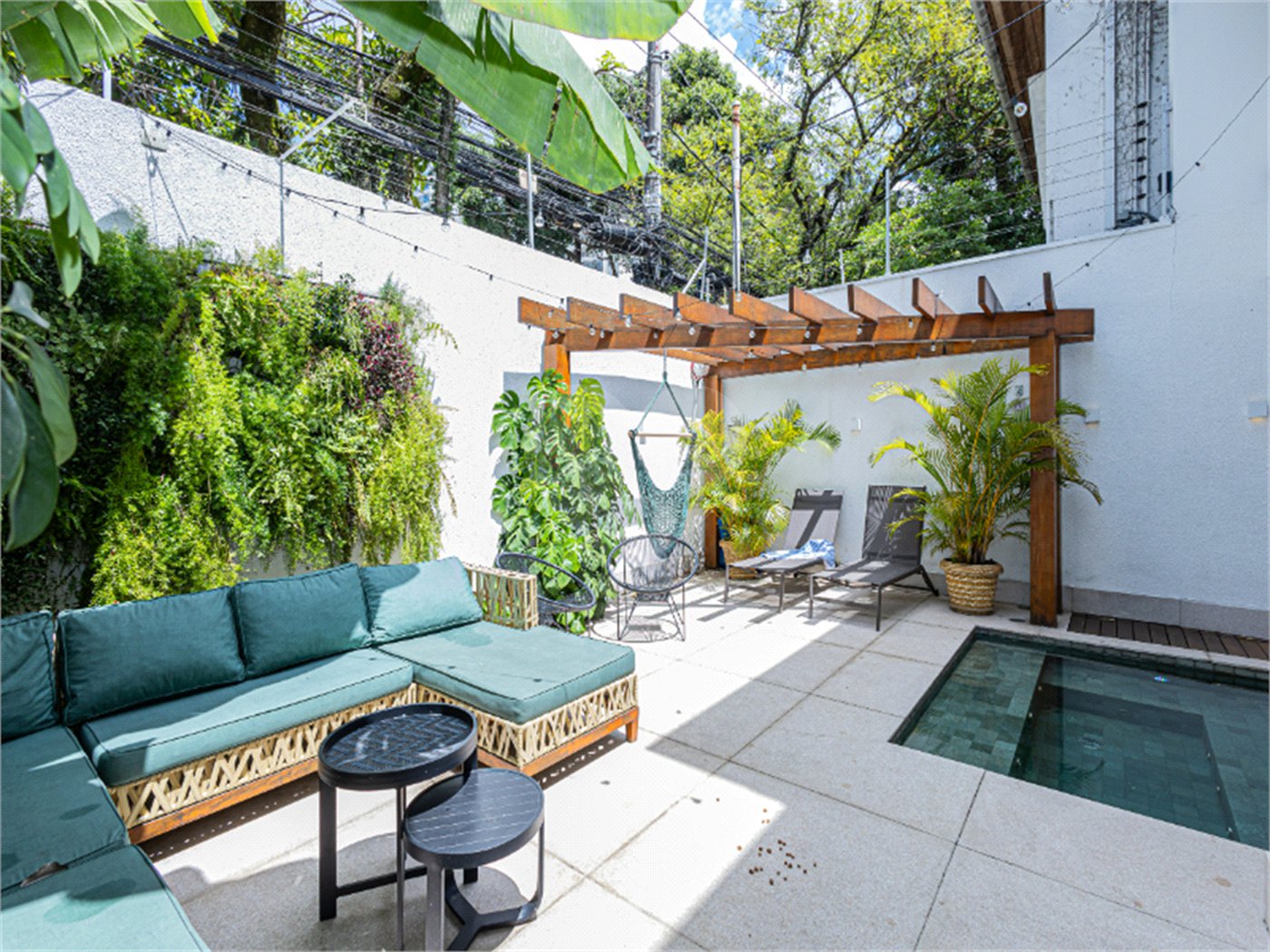 Casa à venda com 4 suítes no condomínio Bauhaus Village, São Paulo - SP