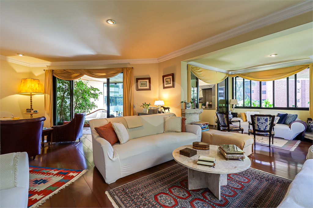 Apartamento à venda ou para alugar com 4 suítes em Jardim Vitória Régia, São Paulo, SP