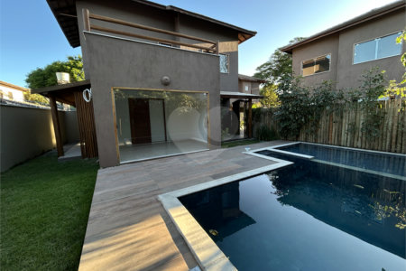 Duplex à venda com 3 suítes no Centro / Arraial D'ajuda, Porto Seguro, BA