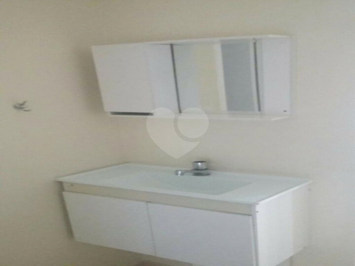 Apartamento à venda com 3 quartos, sendo 1 suíte,  em Jardim Luísa, São Paulo, SP