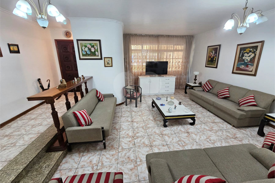 Casa Térrea à venda com 4 quartos, sendo 1 suíte, em Parque Edu Chaves, São Paulo, SP
