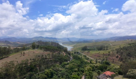 Terreno à venda no Centro, Piracaia, SP