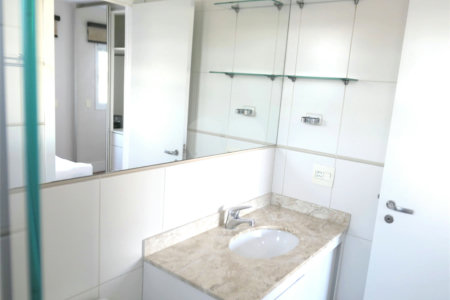 Apartamento para alugar com 3 quartos, sendo 1 suíte, em Vila Olímpia, São Paulo, SP
