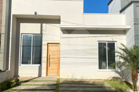 Casa à venda com 2 quartos, sendo 1 suíte, no condomínio Ilha das Águas, Salto - SP