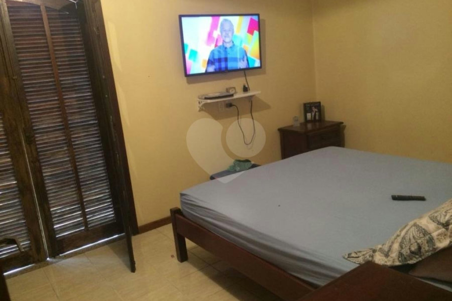 Sobrado à venda com 3 quartos, sendo 1 suíte,  em Vila Guilherme, São Paulo, SP