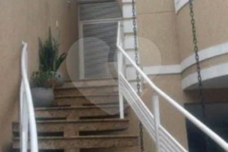 Sobrado à venda com 3 suítes em Santana, São Paulo, SP