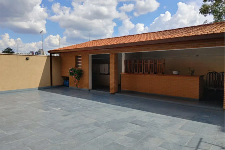 Casa à venda com 4 quartos, sendo 2 suítes, em Parque dos Príncipes, São Paulo, SP