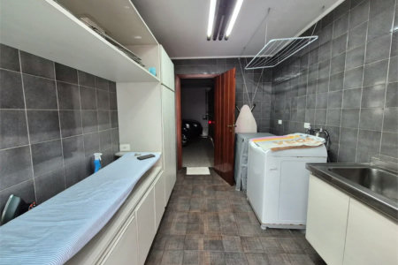 Casa de Vila à venda ou para alugar com 4 quartos, sendo 2 suítes, em Jardim Leonor, São Paulo, SP