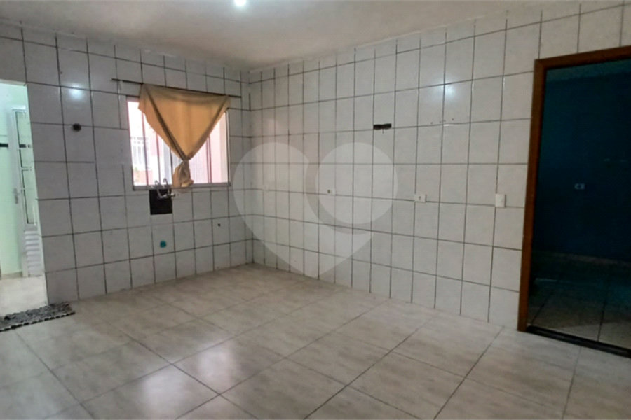Sobrado à venda com 3 quartos, sendo 1 suíte, em Tremembé, São Paulo, SP