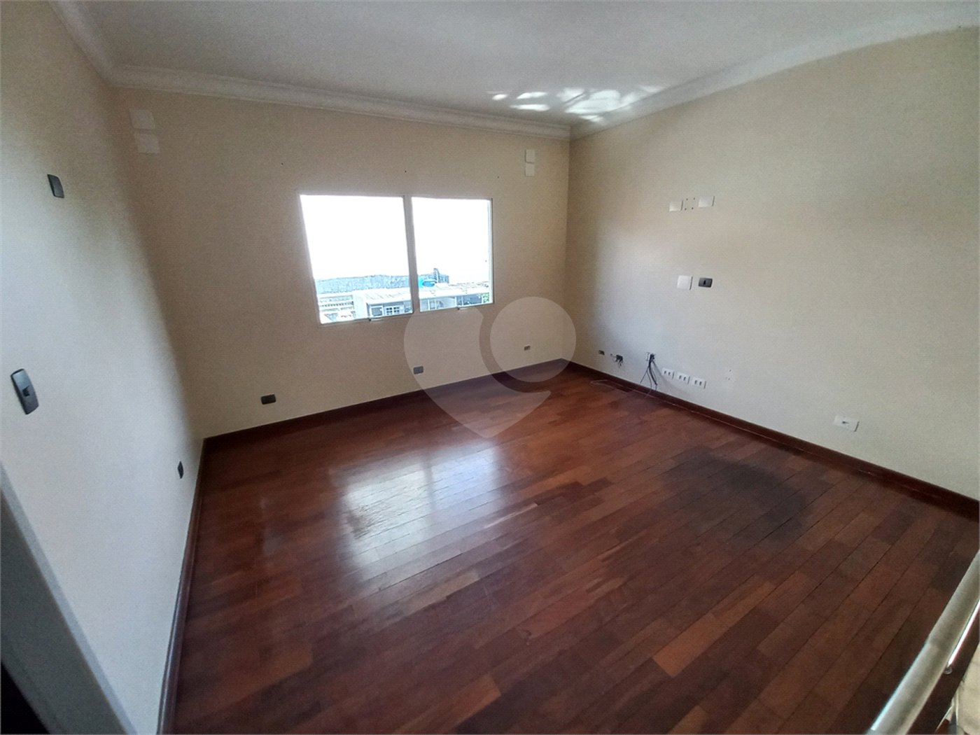 Sobrado à venda com 3 quartos, sendo 1 suíte, em Lar São Paulo, São Paulo, SP
