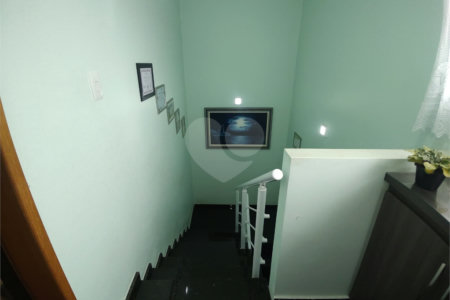 Casa à venda com 2 suítes no condomínio Morada das Hortênsias, São Paulo - SP
