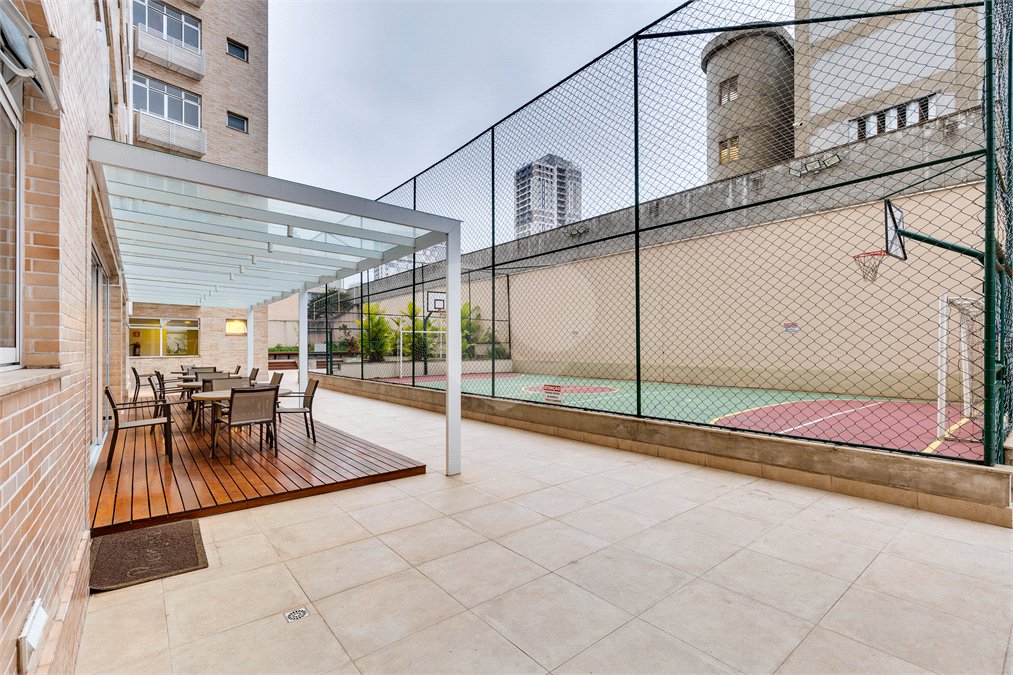Apartamento à venda com 4 quartos, sendo 1 suíte, em Chácara Santo Antônio, São Paulo, SP