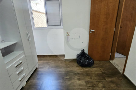 Sobrado à venda com 3 quartos, sendo 1 suíte,  em Vila Nivi, São Paulo, SP