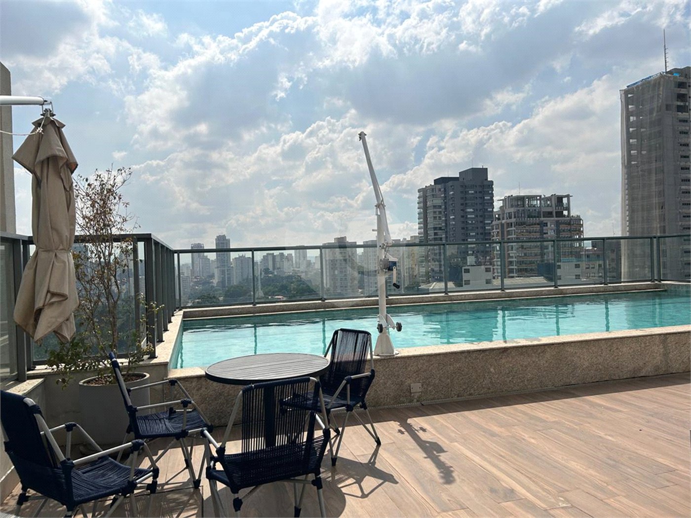 Apartamento à venda com 1 suíte em Cerqueira César, São Paulo, SP