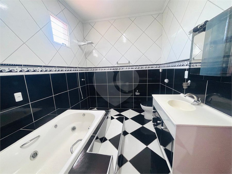 Casa para alugar com 3 quartos, sendo 1 suíte,  em Wanel Ville, Sorocaba, SP