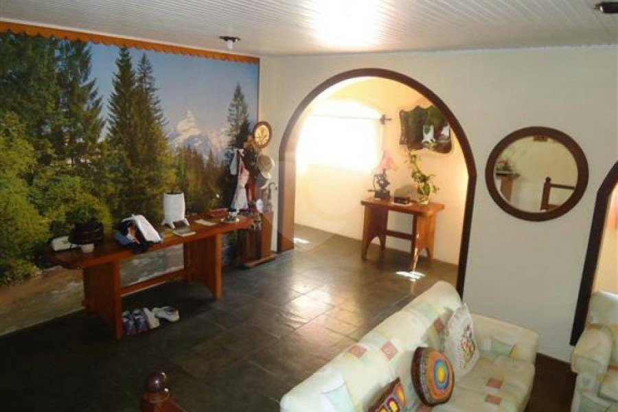 Casa à venda com 4 quartos, sendo 2 suítes, em Vila Machado, Mairiporã, SP