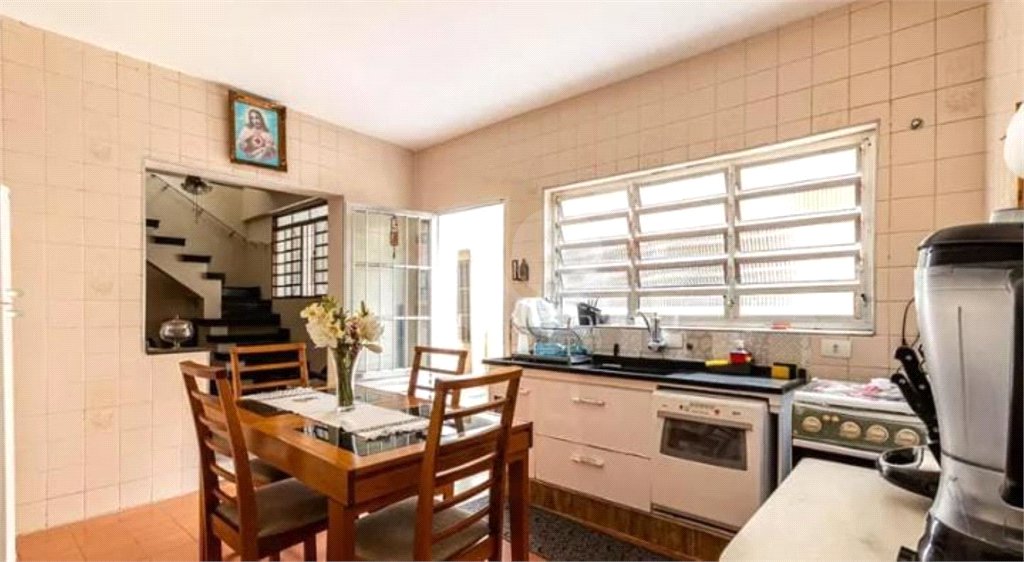 Sobrado à venda com 4 quartos, sendo 1 suíte,  em Vila Dalila, São Paulo, SP