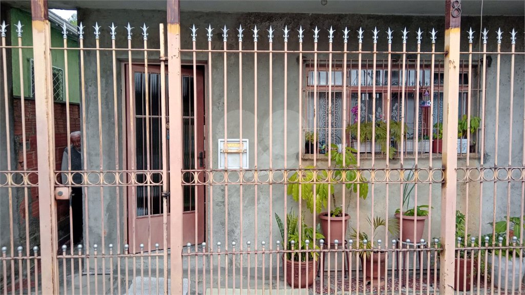 Casa de Vila à venda com 4 quartos, sendo 1 suíte, em Vila Mazzei, São Paulo, SP