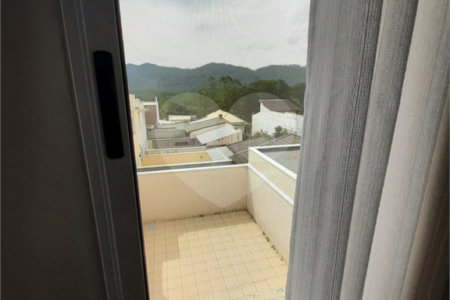 Sobrado à venda com 3 quartos, sendo 1 suíte, em Vila Suissa, Mogi das Cruzes, SP